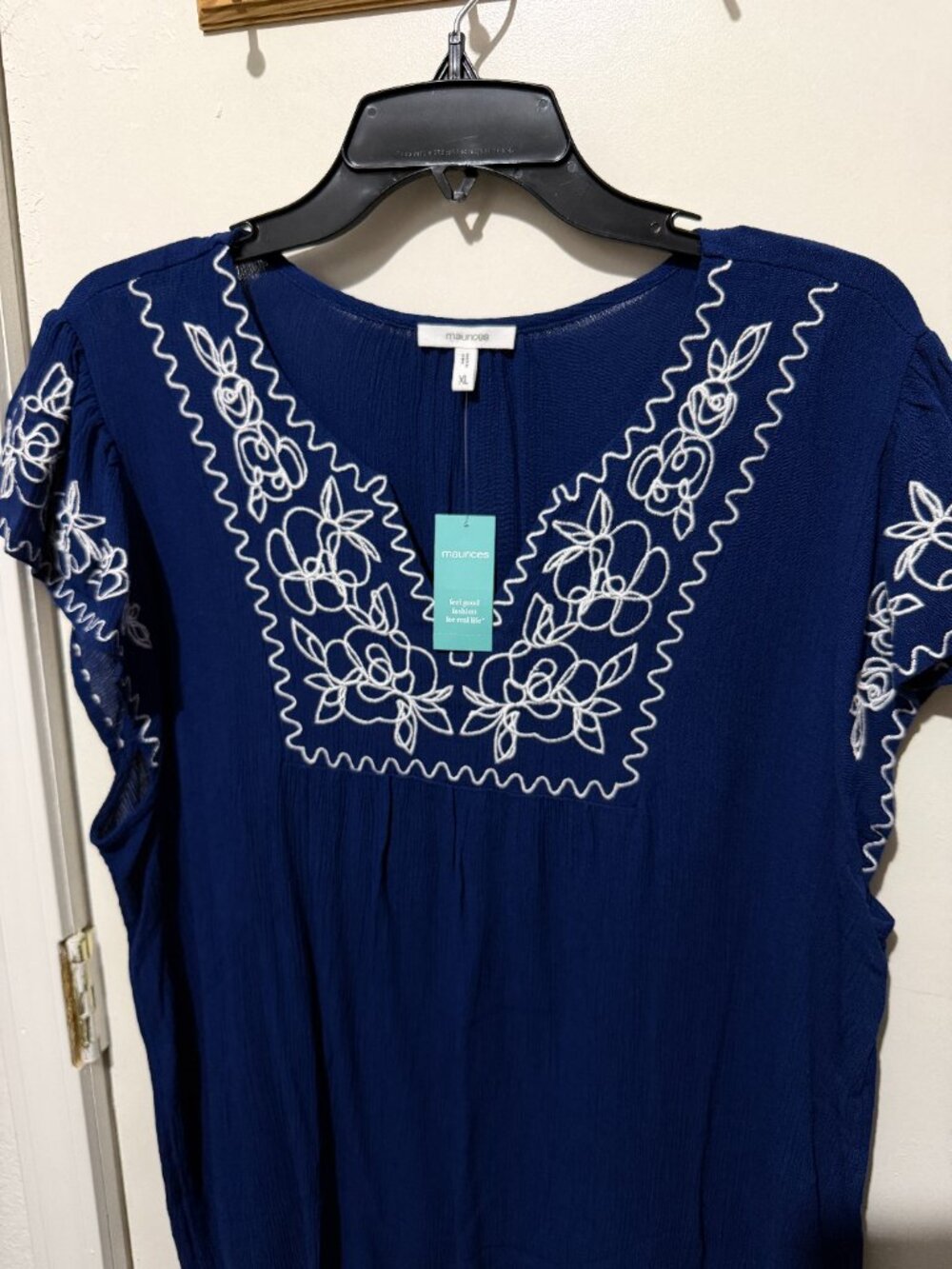 NWT Maurices Navy Blue Floral Embroidered Cap Sleeve Boho Top - XL - Picture 5 of 13